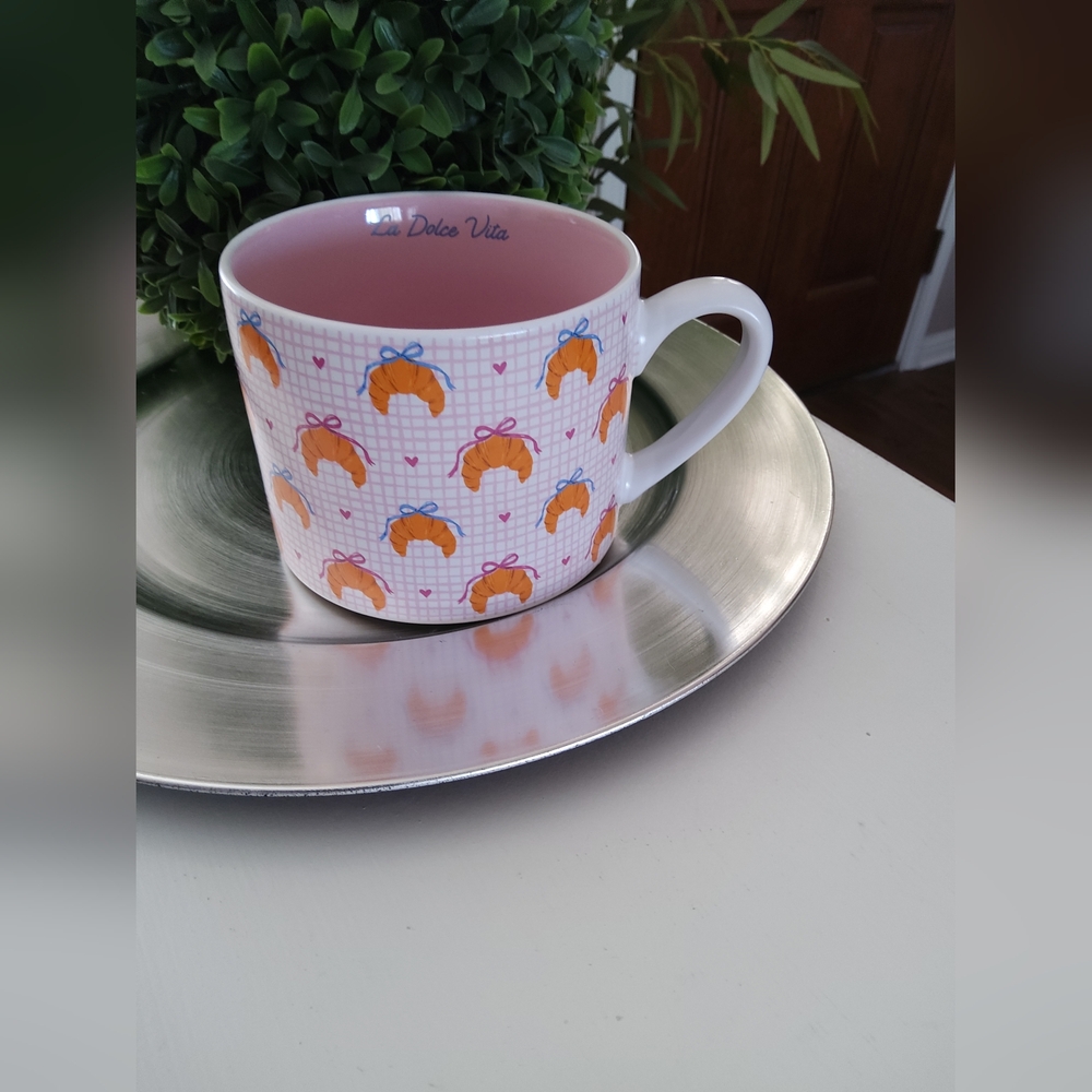 Dolce Vita Pink and Orange Patterned Mug